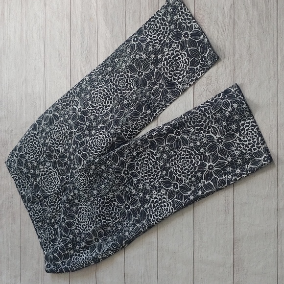 Floral Black and White Pants - Picture 1 of 7